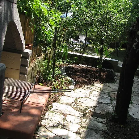 Apartment Sea Garden *