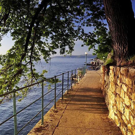 Apartment Sea Garden *
